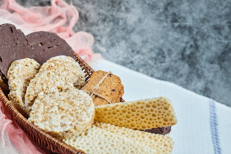 Zdrowa przekąska? Co naprawdę kryje skład ciastek "fit"